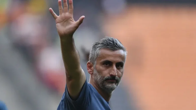 jose-riveiro’s-sudden-exit:-a-buccaneer’s-final-farewell